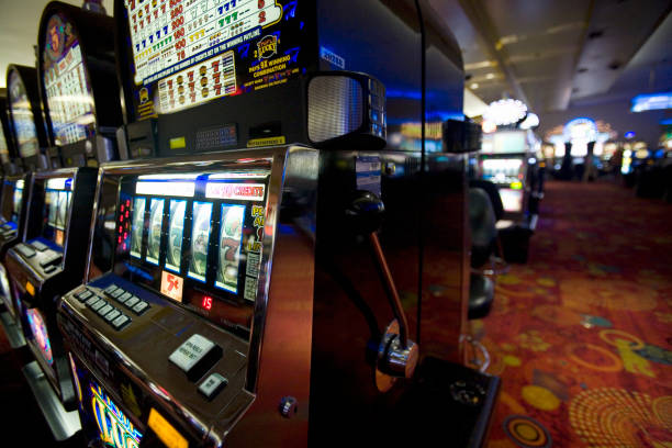 Lucky Neko slot game interface on rumus hk showing five reels and fortune symbols